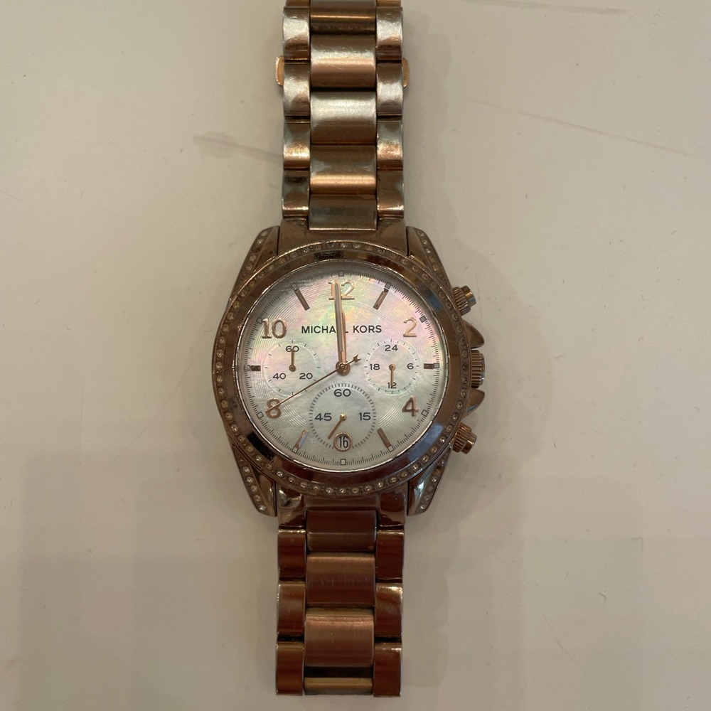 MICHAEL KORS rose gold watch